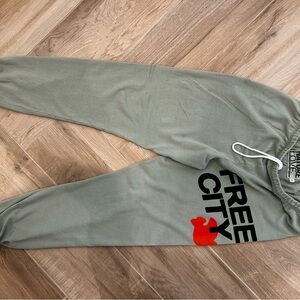 freecity Green Sweatpants